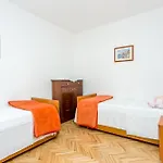 300b * Baška Voda